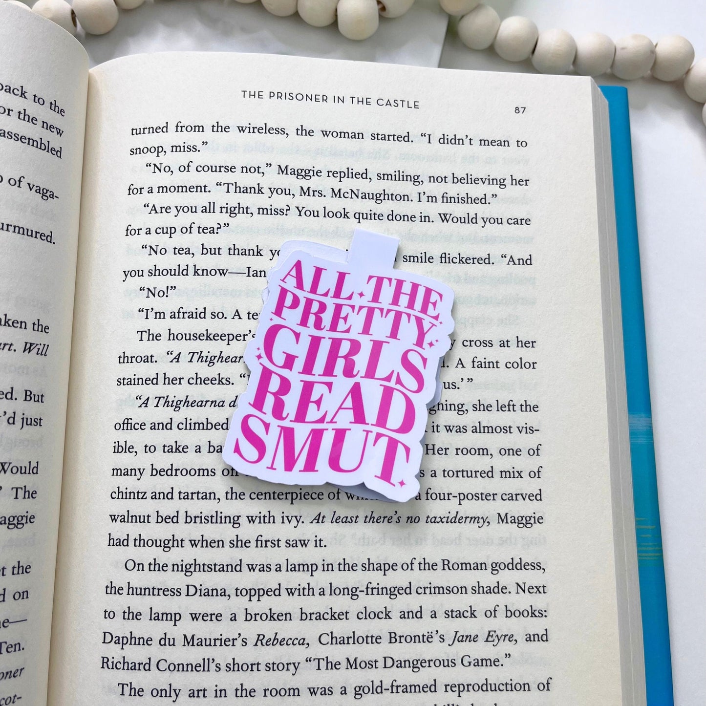 All The Pretty Girls Read Smut Magnetic Bookmark - The Glam Thangz