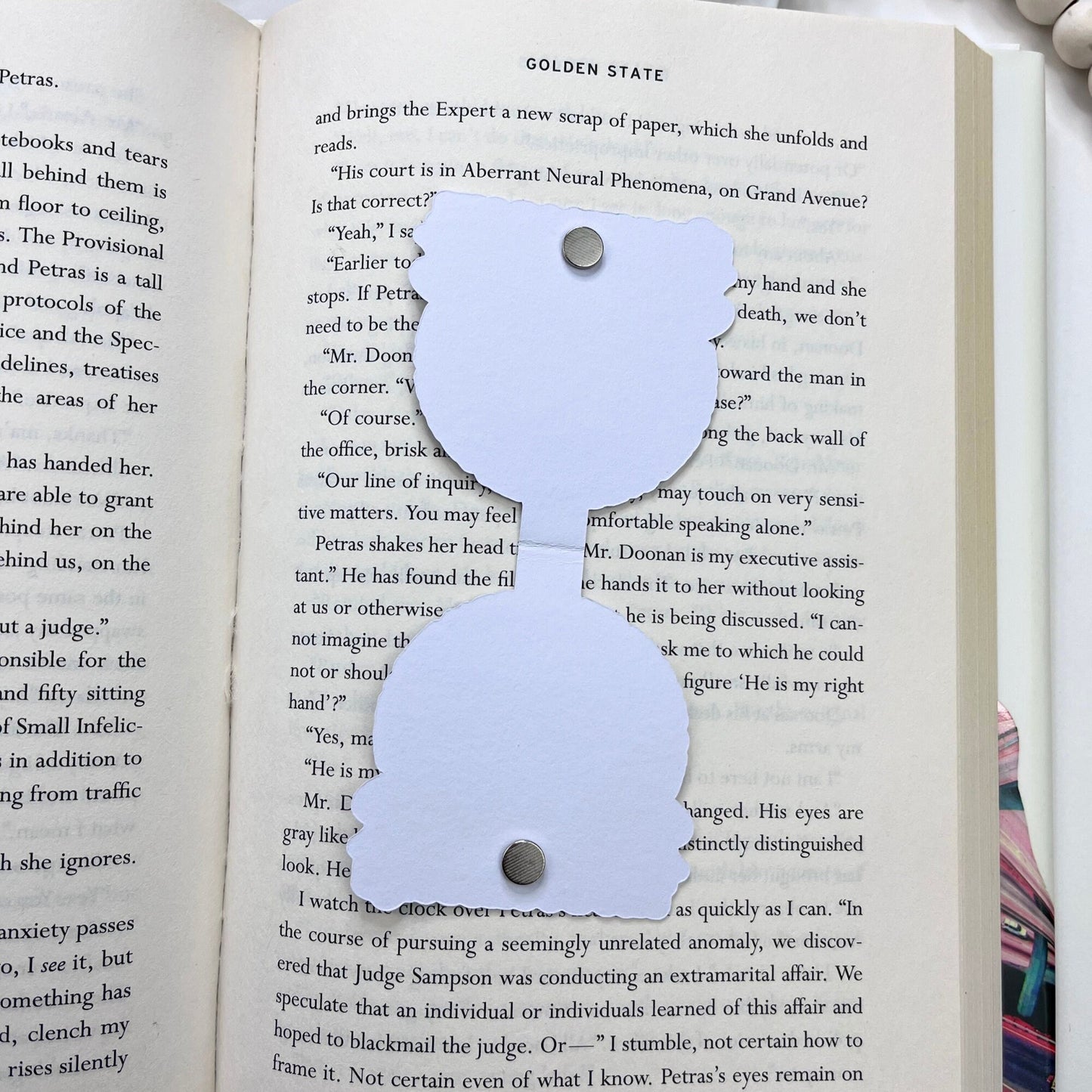 Cute Bookstore Magnetic Bookmark - The Glam Thangz