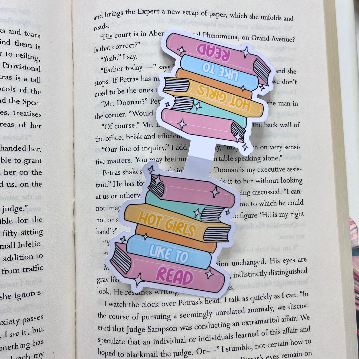 Hot Girls Read Magnetic Bookmark - The Glam Thangz