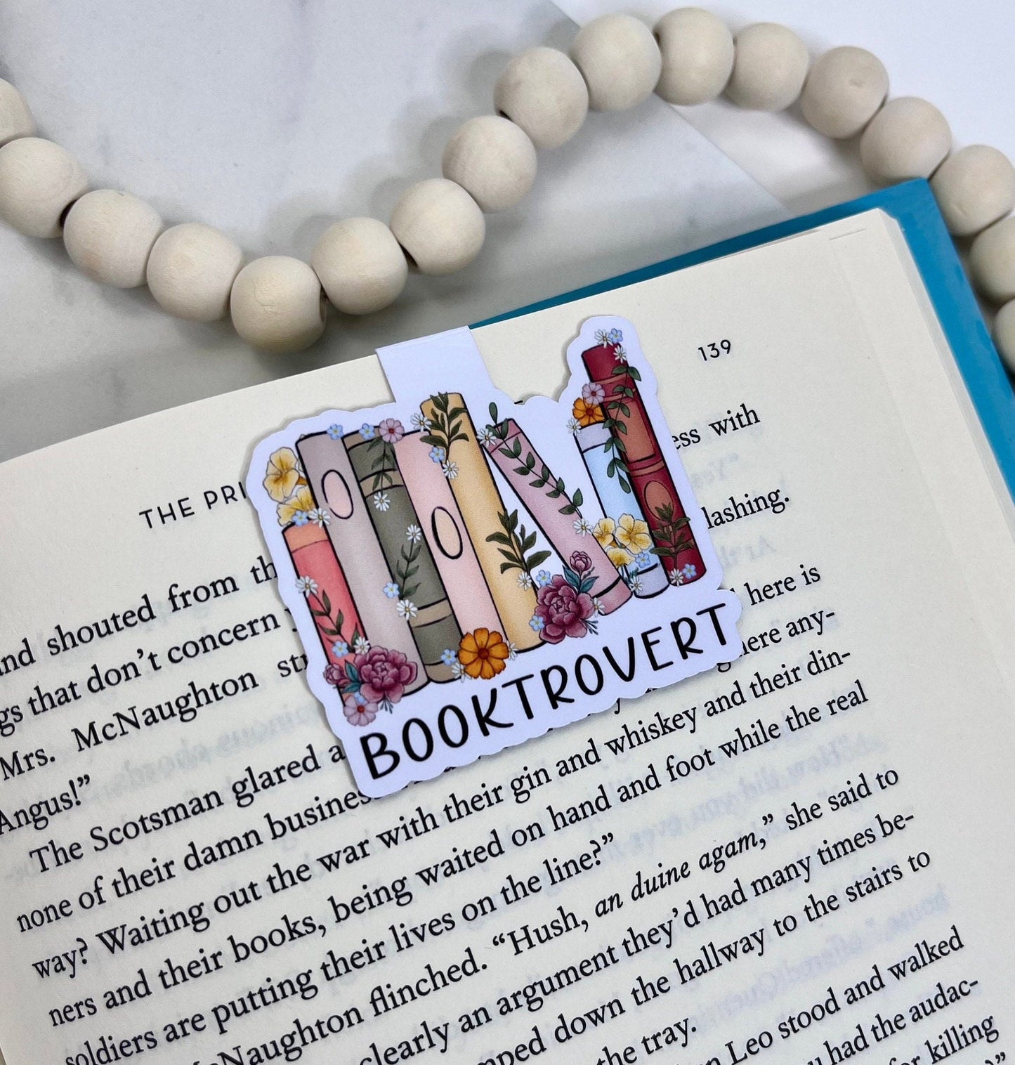 Booktrovert Magnetic Bookmark - The Glam Thangz