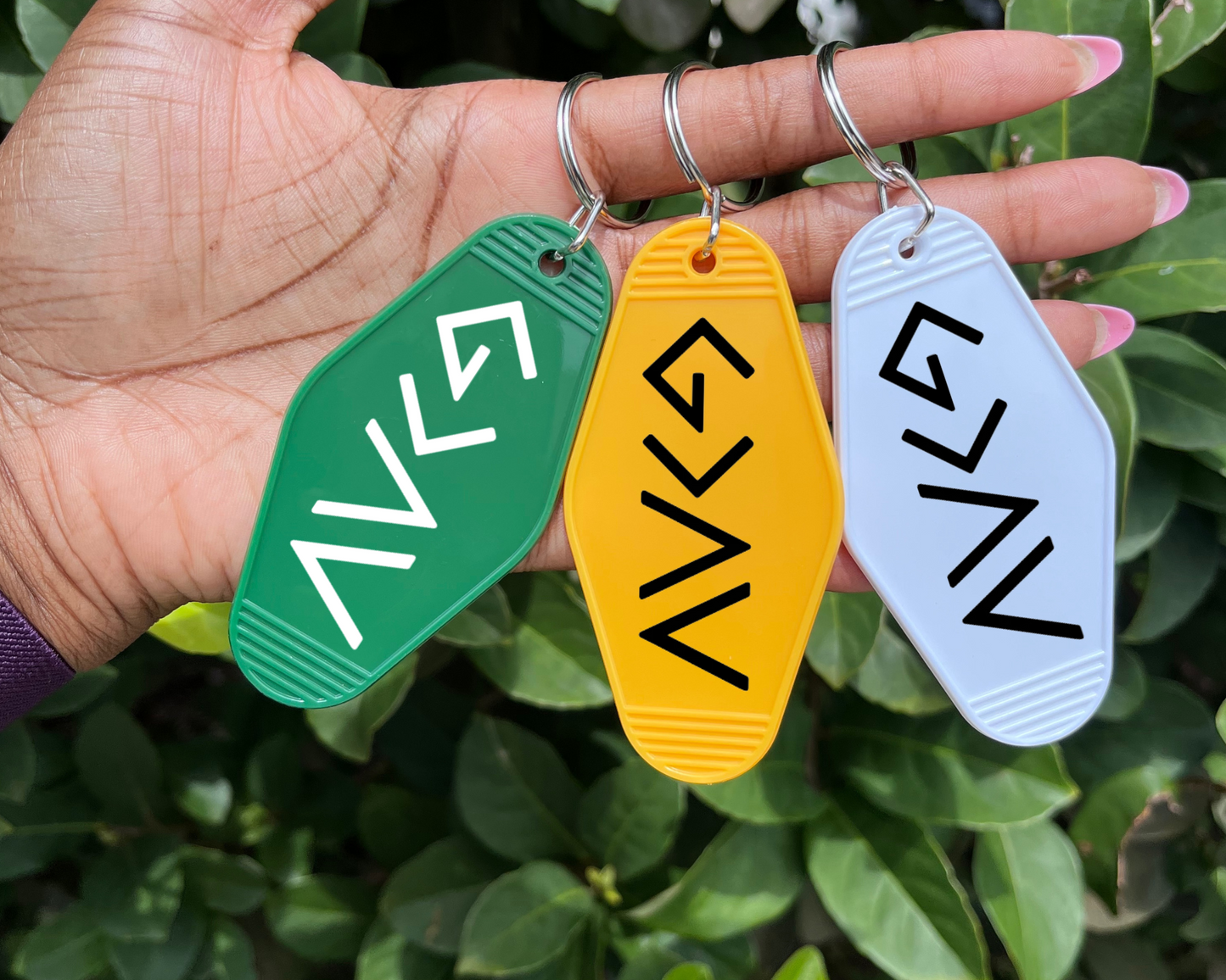 God Is Greater Than The Highs And Lows Keychain - The Glam Thangz